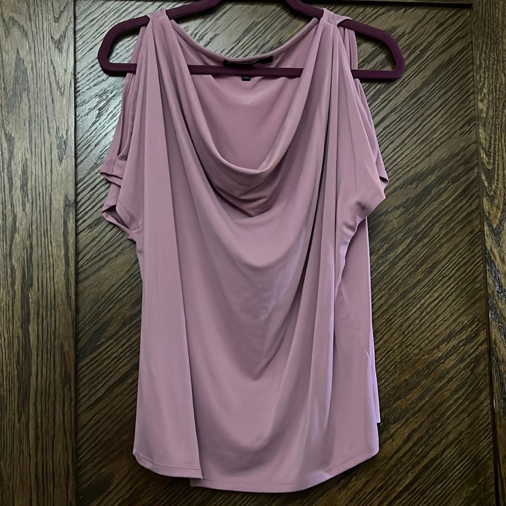 Beautiful Plum lavender cold shoulder Cowl neck blouse! Soft!